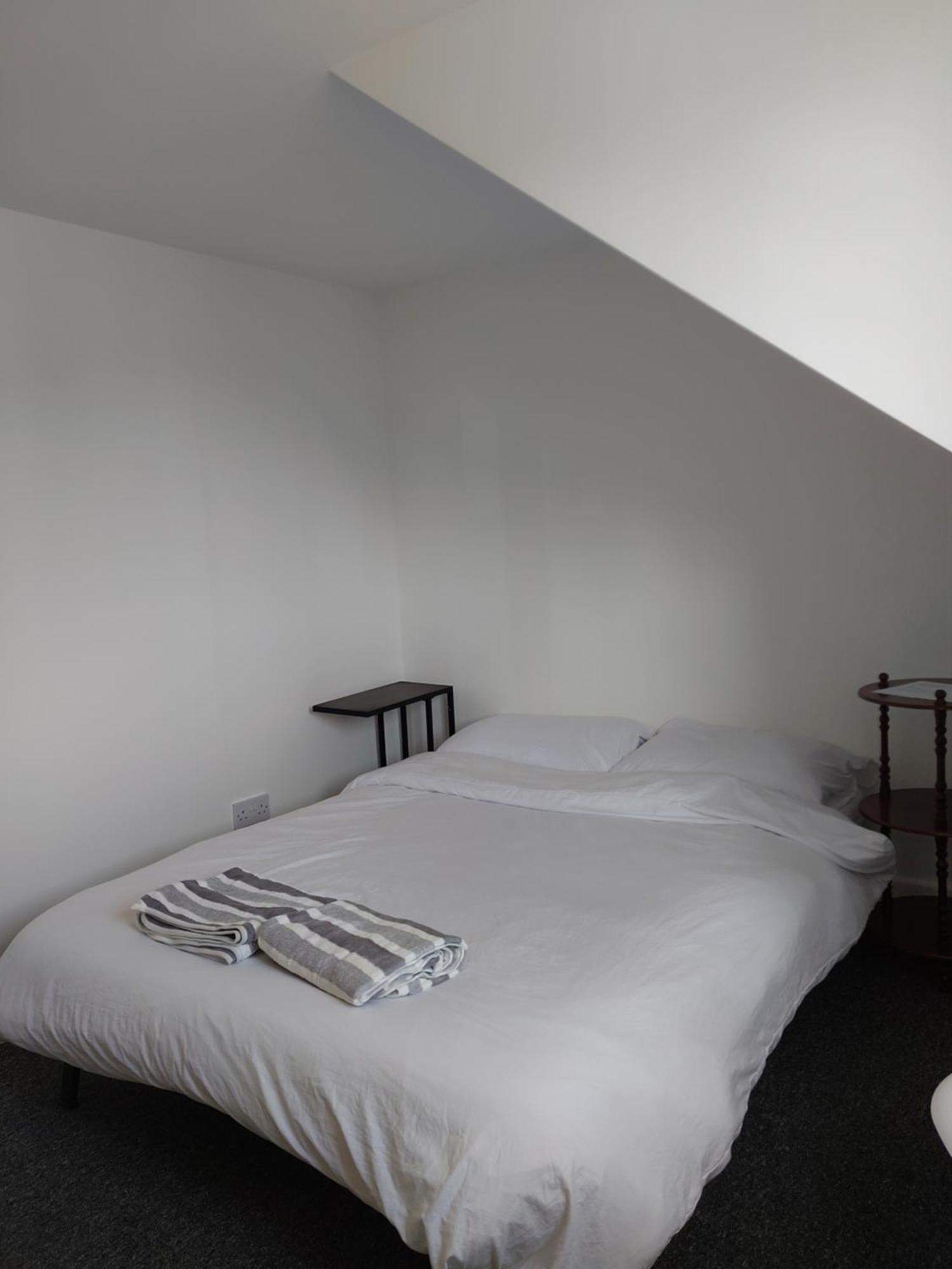 Joyful Room Rainham  Exterior photo